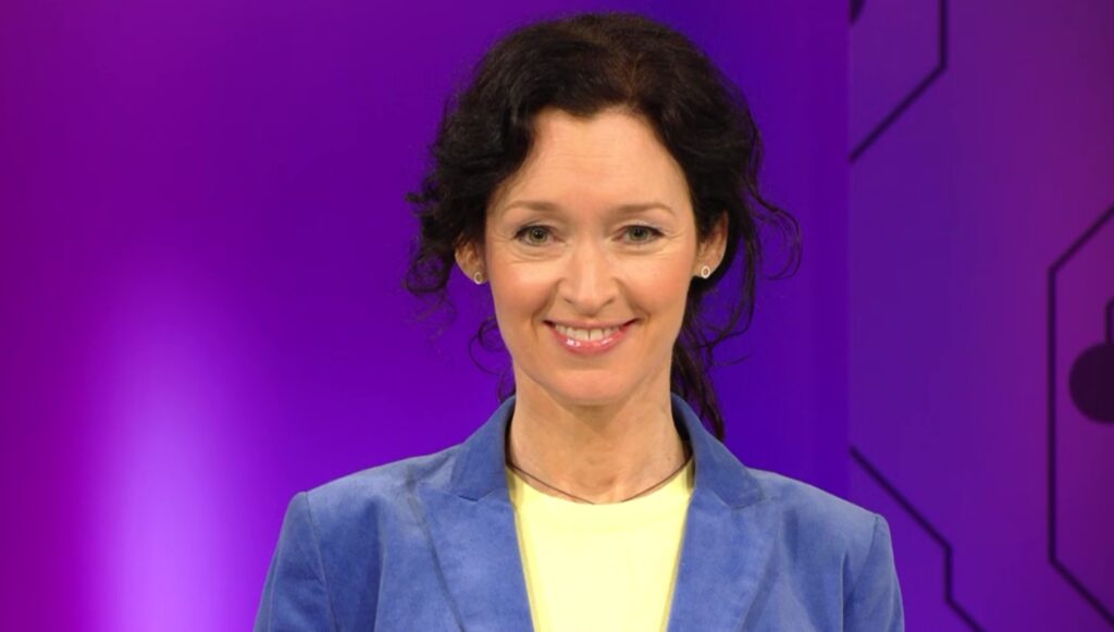 julia finkernagel wie alt